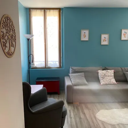 La Family House, Spacieuse Avec Wifi, Exterieur Et Parking بيت ضيافة Cormicy